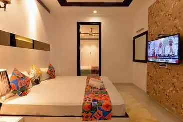Hotel The Yellow