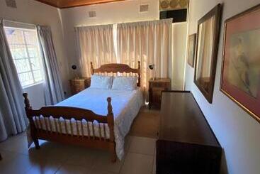 Общежитие Echo Caves