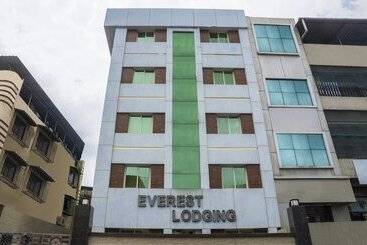 Hotell Treebo Trip Everest Lodging