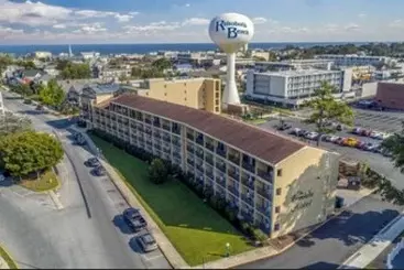 The Breakers Hotel & Suites