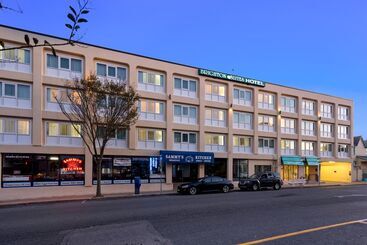 فندق Brighton Suites