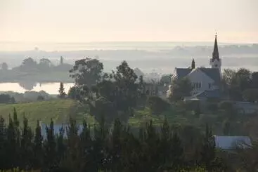 Hotelli Cafe Felix & Old Oak Manor