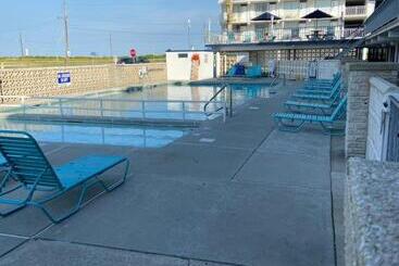 Yankee Clipper Resort Motel