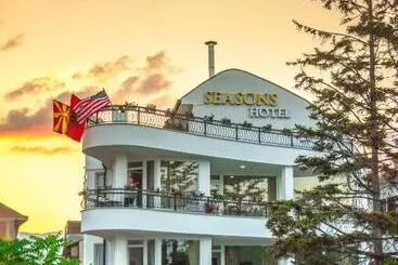 Hotel Seasons