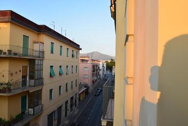 Pension (Hôtel basse catégorie) Dimora Paternò