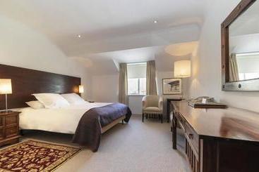 پانسیون Blind Gate House