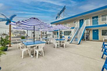 酒店 The Blue Marlin Resort