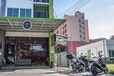 Yim Hostel Co. Ltd.   Adults Only