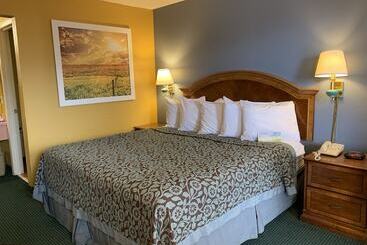 Отель Days Inn By Wyndham Jonesboro Ar