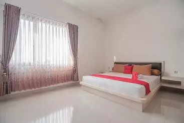 Otel Reddoorz Syariah @ Sarongge Cianjur