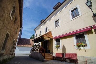 Alberg Jegverem Fogado