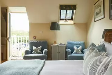 ユースホステル The Kingham Plough