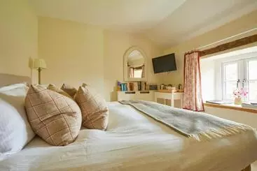 Hostel The Kingham Plough