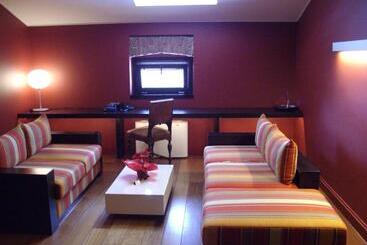 بنسيون Kokoshkovata Boutique House