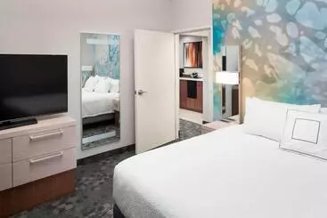 هتل Courtyard By Marriott Pensacola