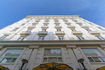 هتل Ocean View Danang