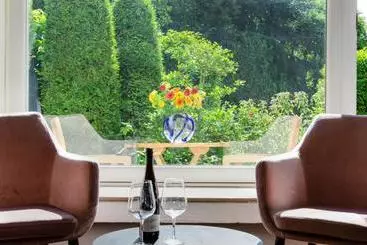 هتل Monopol Boutique