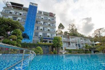 בית מלון כפרי Tom Hill Boutique Resort & Spa