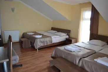 Hotel Toni