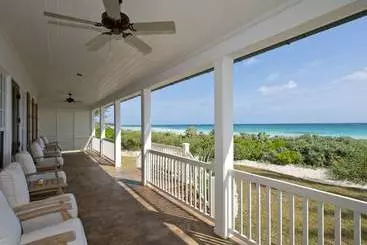 آپارتمان‌های توریست‌ها French Leave South Beach Dogtrot Villa