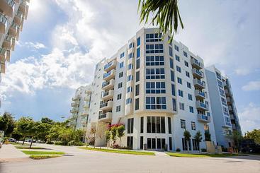 Отель Stay Alfred Brickell