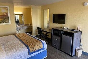 فندق Days Inn By Wyndham Okmulgee