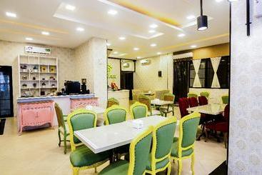 Отель Avava Express Batam