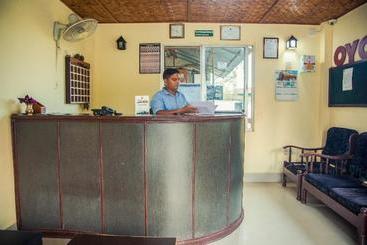 هتل Chitwan Riverside Resort By Oyo Rooms