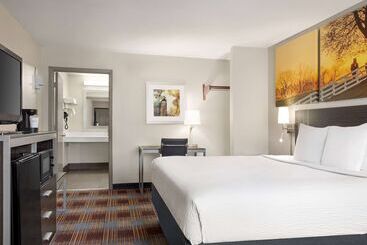 בית מלון כפרי Days Inn By Wyndham San Antonio Near Fiesta Park