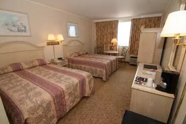 فندق Ramada By Wyndham North Bergen