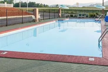 فندق على الطريق Econo Lodge