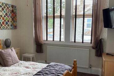 Pensione Milton Lodge