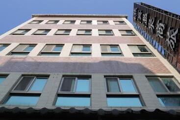 تختخواب و صبحانه Jiaoxi Hot Springs