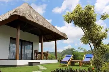 ベッドアンドブレックファースト Mawun Raya Resort