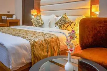 Hotel Golden Imperial  & Spa