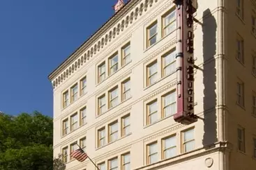 فندق Drury Inn & Suites San Antonio Riverwalk