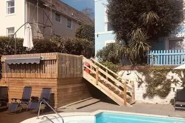 ベッドアンドブレックファースト The Purple Tree Guest House