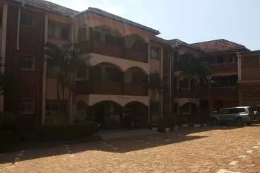 هتل Romu Garden