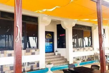 هتل Bayside Inn