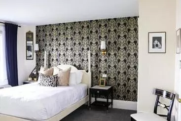 فندق Emerson Inn By The Sea