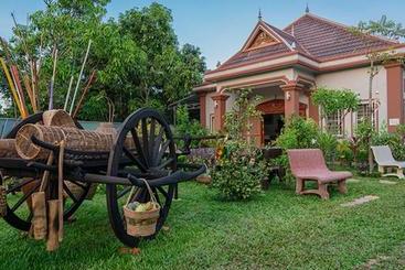 ペンション Changkrang Guesthouse