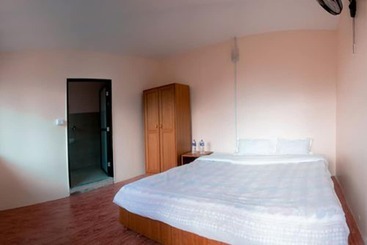 تختخواب و صبحانه Backpackers Home