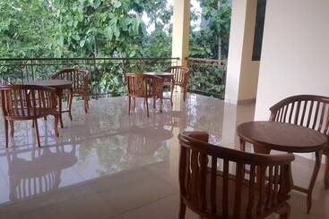 پانسیون Family Home Ratmono Jih