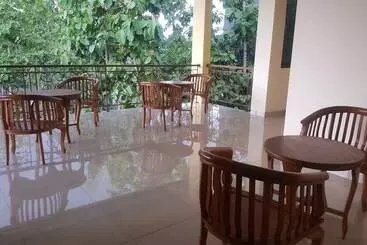 Majatalo Family Home Ratmono Jih