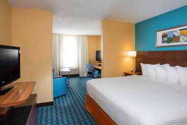 Otel Fairfield Inn & Suites Dallas Park Central