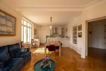 ツーリストアパートメント L Annexe Du Château