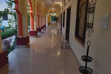 בית מלון כפרי Pushkar Ranch Resort