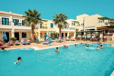 Dionysos Apartments & Studios