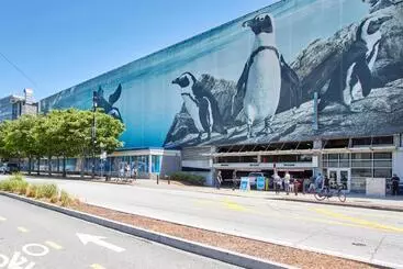 آپارتمان Sonder Baltimore Place