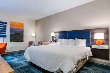 هتل Hampton Inn Johnson City